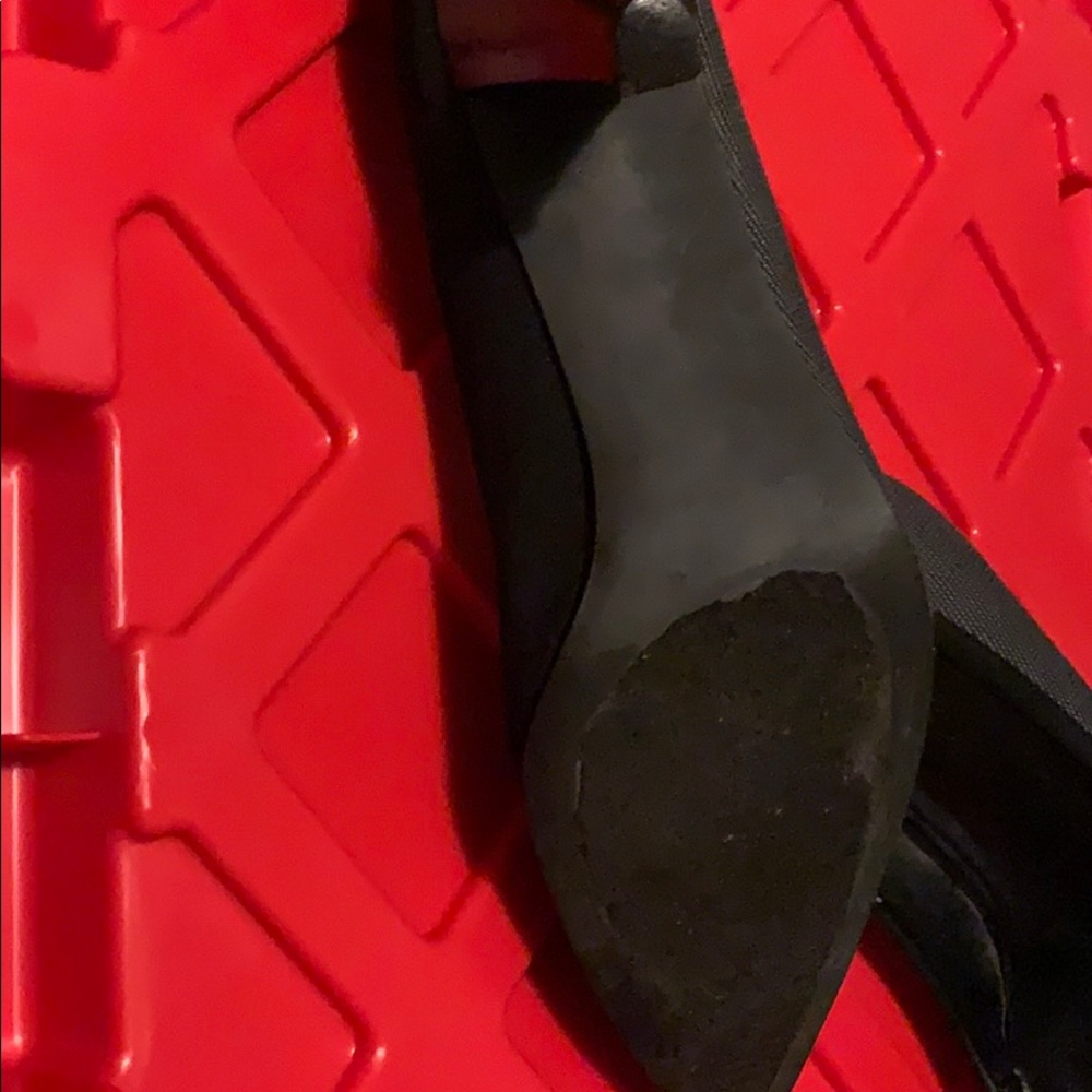 Pointed toe heels - Picture 3 of 3